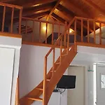 Ξενοδοχείο με διαμερίσματα Eleana Boutique & Blue Infinity 4*