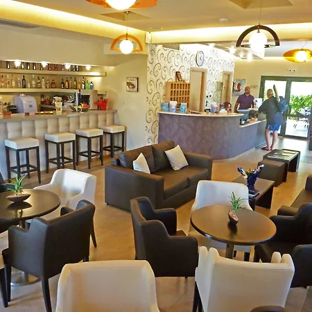 Eleana Boutique & Blue Infinity 4* Никиана