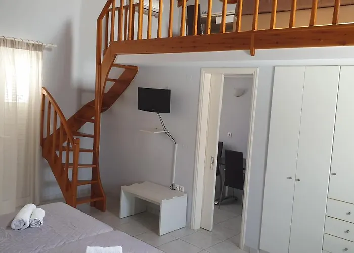 Eleana Boutique & Blue Infinity Апарт-отель 4*