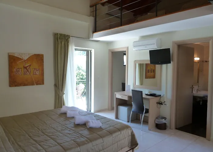 Eleana Boutique & Blue Infinity Ξενοδοχείο με διαμερίσματα 4*